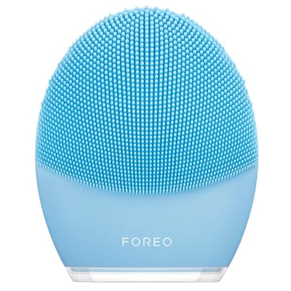 Best of The Worst Gifts to Give Her -  Foreo Luna3 Facial cleanser