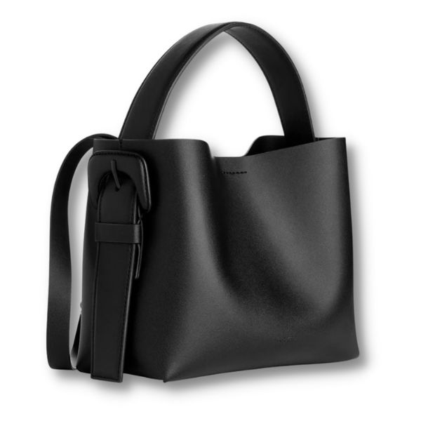 Wardrobe Essentials Effortless Style - ARKET crossbody bag 