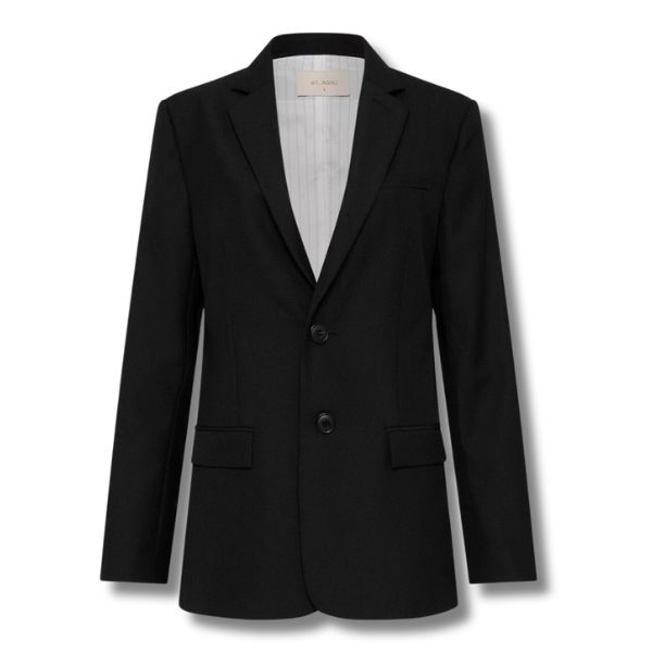 BLACK BLAZERS WARDROBE ESSENTIAL