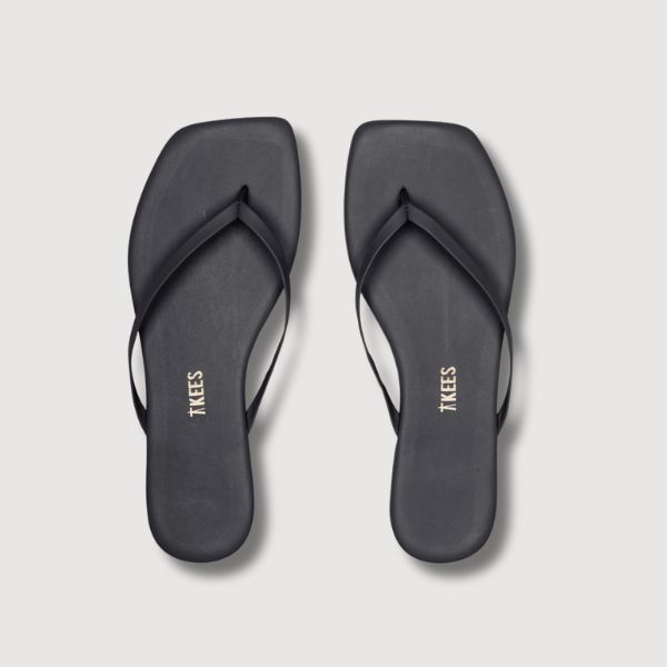 stylish minimalist flip flops